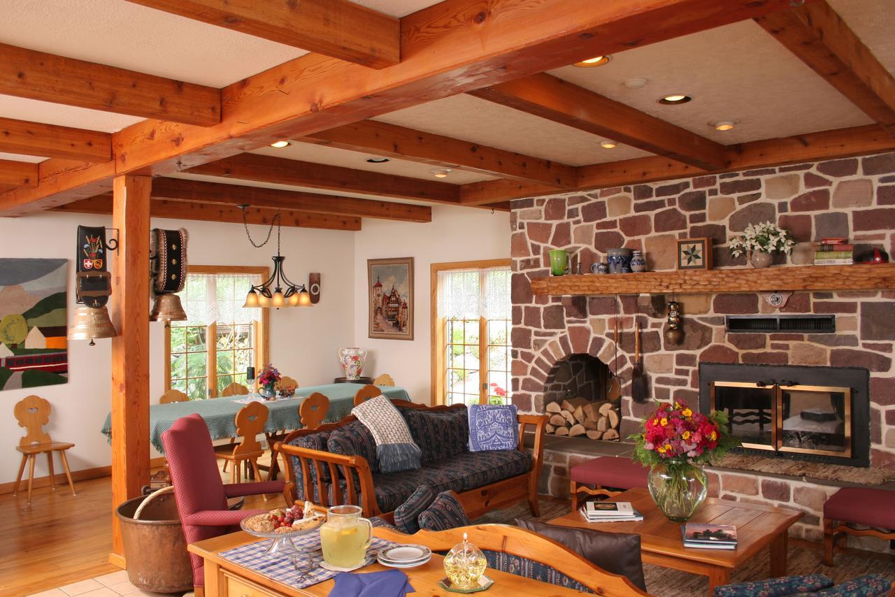 Swiss Woods Bed And Breakfast Литиц Экстерьер фото