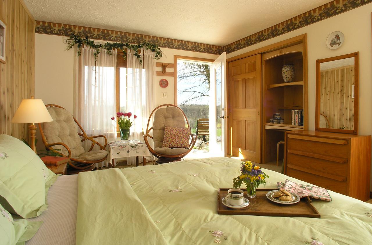 Swiss Woods Bed And Breakfast Литиц Экстерьер фото
